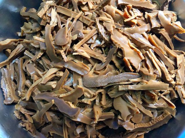 笋干的正确泡发方法,简单几步就搞定,鲜嫩又美味,快试试