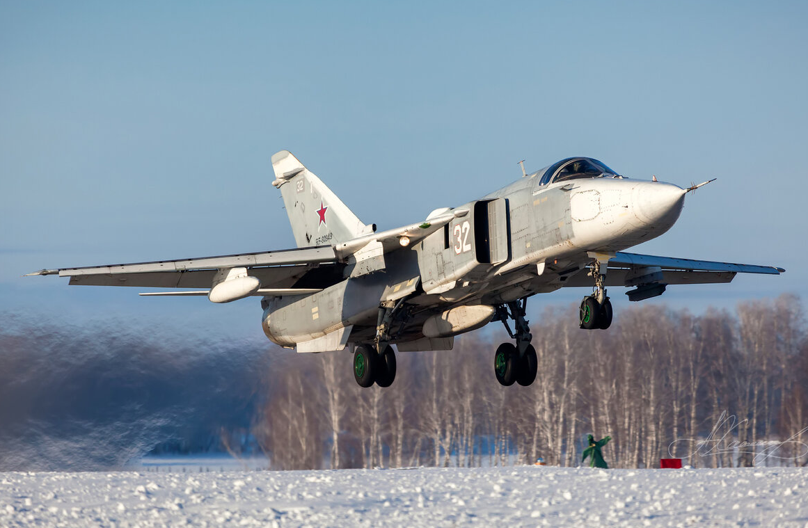 苏24战机堪称经典,搭载庞大炸弹量,已服役超千架