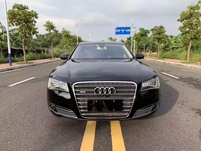 这辆奥迪a8w12售价28万,四个圈在国人心里就代表着高档与豪华