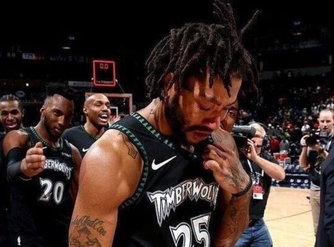 nba催泪一战罗斯爆砍50分痛哭不止那一夜多少人陪他哭泣