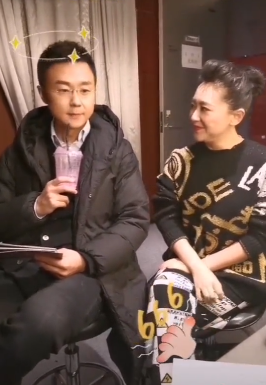 北京卫视一姐罕见晒娃,二婚嫁国嘴刚强,选择丁克意外得子很幸福