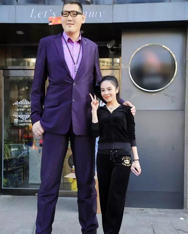 中国十大巨人,姚明在他们身边竟显矮|巨人|身高|赵亮_新浪新闻