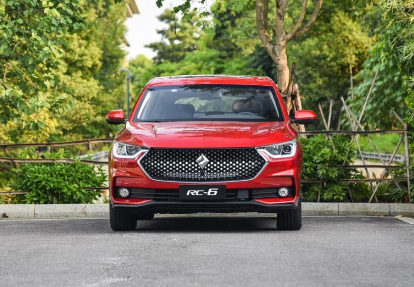 2020年值得购买的4款高颜值轿车，国产合资都有，覆盖8万到20万