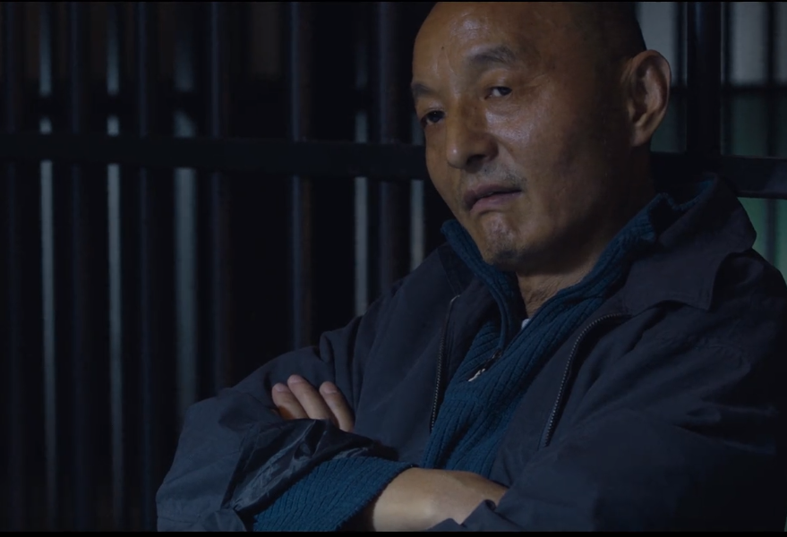 盗墓贼的扮演者巴多也是一名黄金反派配角了,他早年