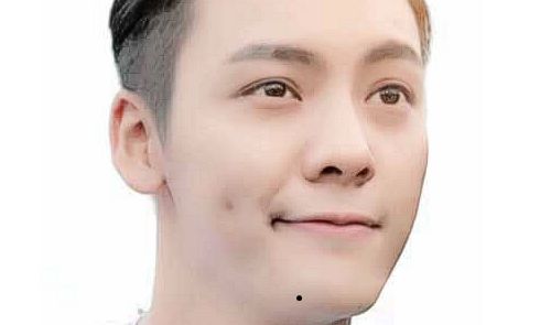 下巴四周上的痣长在下巴四周的痣,在面相学中称为此痣为富贵痣,长有此