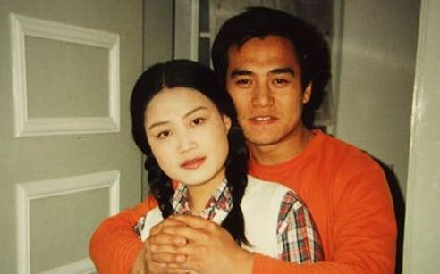 他是"那图鲁"张永刚,后娶"芙蓉姐姐"为妻,今49岁现状如何