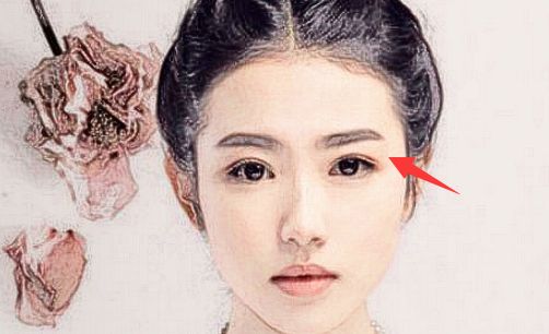 眉低压目所谓的眉低压目,就是田宅宫的位置比较狭窄,一般有此面相特征