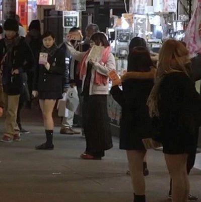 疫情之下 越来越多的日本贫困女性投入av行业 疫情之下 越来越多的日本贫困女性投入av行业