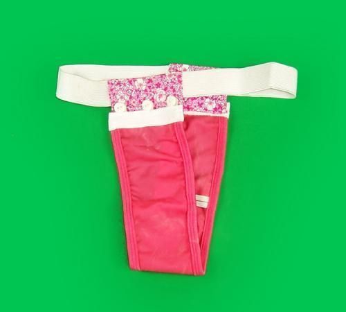 八零后的女性应该没见过这样的卫生带