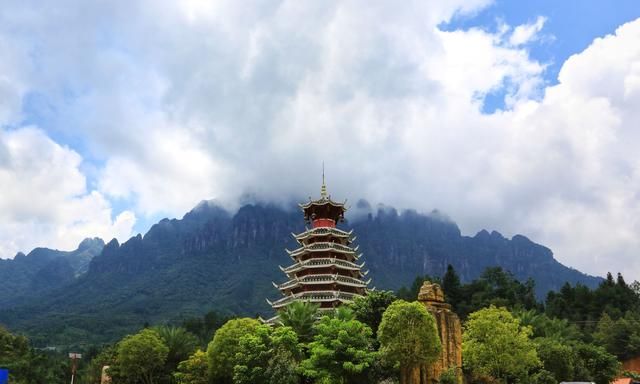 广西养在深闺的莲花山堪比张家界刀削斧劈般的奇峰峻岭