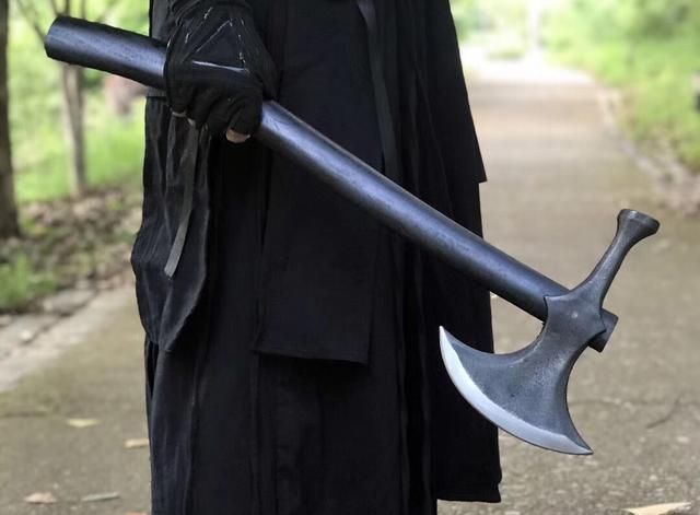 手工锻造,刑天斧