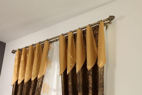 挂窗帘万万不要装罗马杆,有钱人都喜欢这种设计,效果至少好十倍