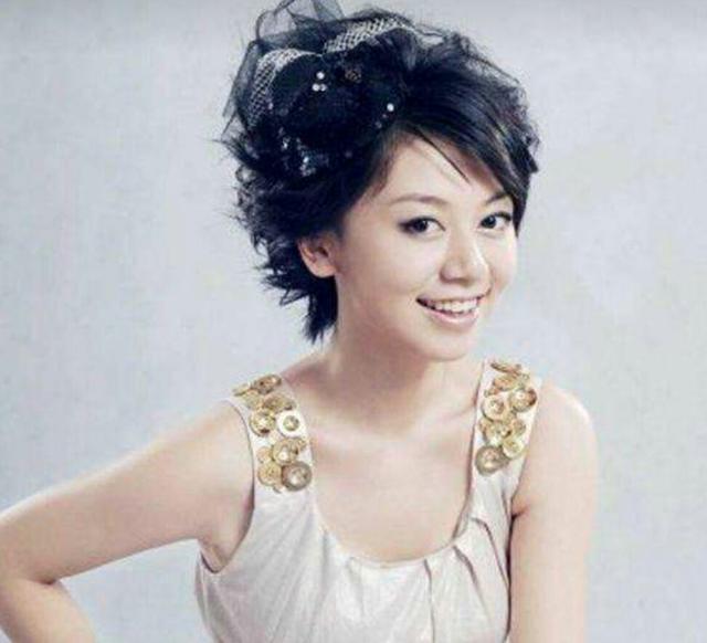 嫁到国外变家庭主妇,抱怨孩子不爱说中文|主妇|主持人|黄小鸭_新浪