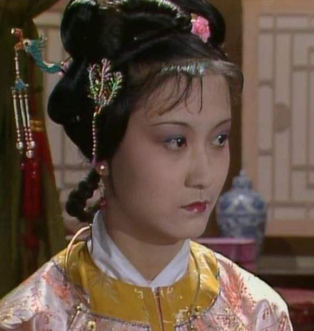 邢岫烟典当衣服林黛玉兔死狐悲她在贾府当真拥有富贵生活吗