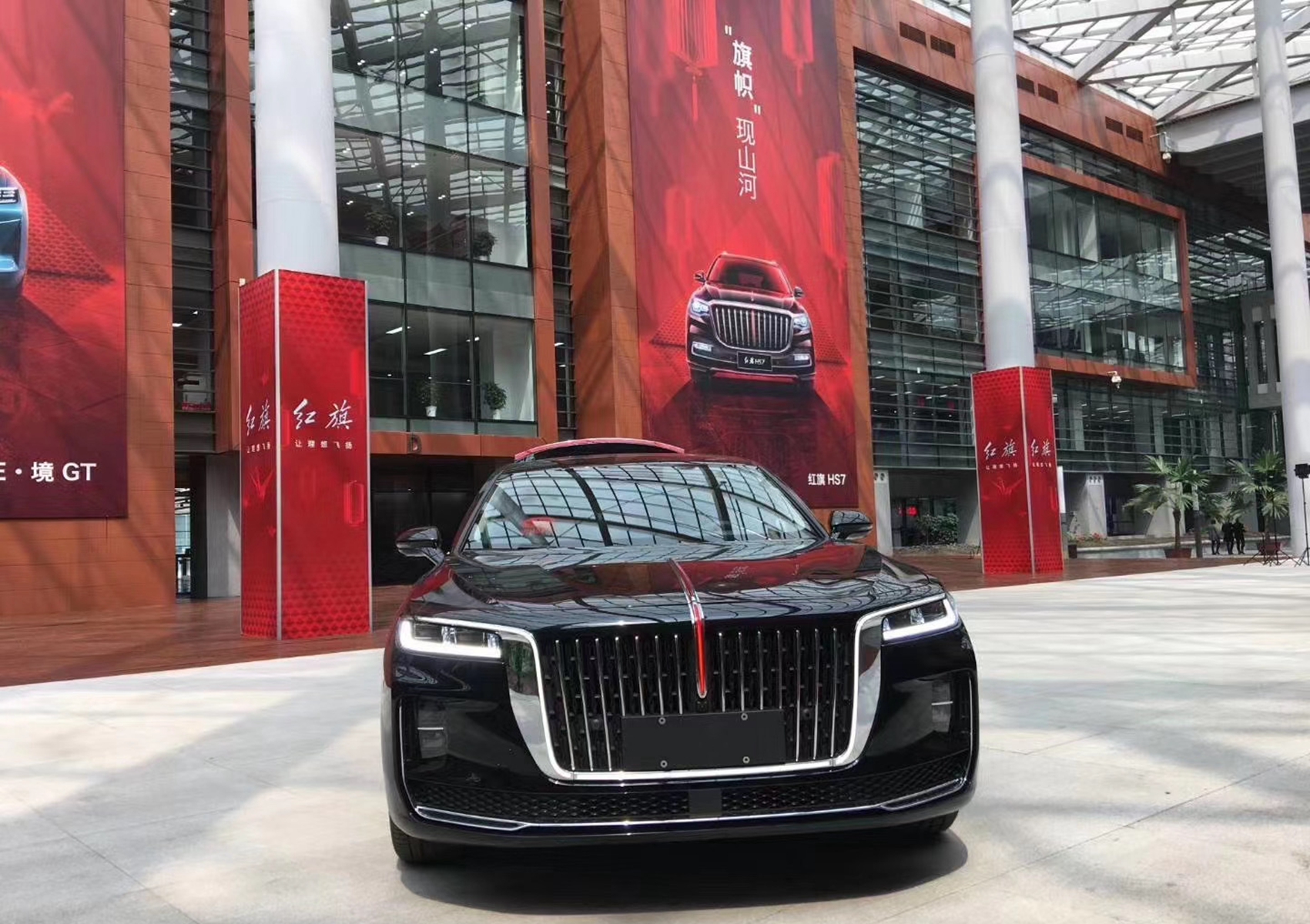 红旗h9实车陆续到店传奇黑配色更加庄重气派有望6月上市