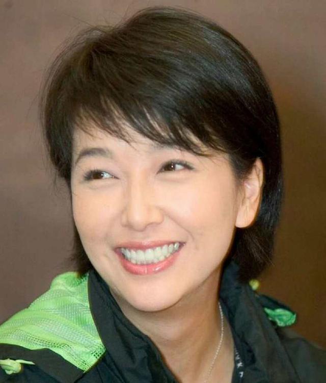 靳东,江珊同居五年,为何最后,选择了二婚的李佳?