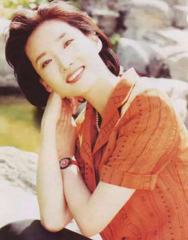 "最美国脸"李修平:26年无失误,52岁退居幕后