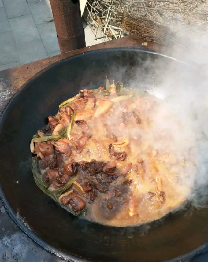 天津梨木台游玩特意住这家畅心园农家院就为她家的铁锅炖大鹅