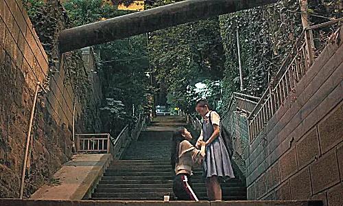 少年的你魏莱摔下楼梯怎么拍当幕后花絮曝光确定不是替身