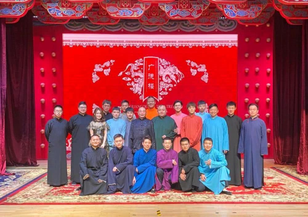 青曲社终于领先德云社一次,苗阜转发好消息,青曲社要开箱演出了