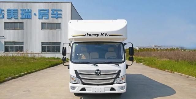 15房车展销季:法美瑞国六轻卡平头房车,超大水电任你用