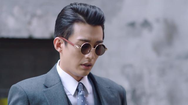 《秋蝉》林小庄身份不简单,一个举动令叶冲生疑,何樱是关键