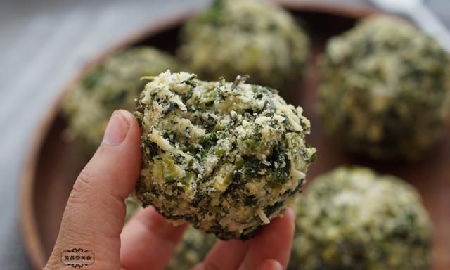 跟我做豆面菜团子,地道胶东做法,简单蒸一锅,好吃又掉秤