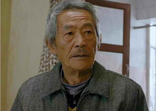 他曾是国家一级演员,沦落到无戏可拍,76岁却因一句口头禅成网红