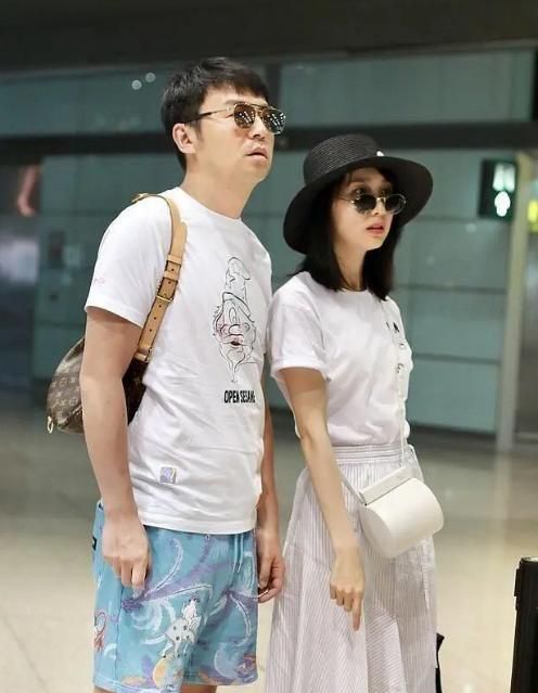 雷佳音老婆颜值实力担当烂大街的衣服硬是穿出满屏女人味