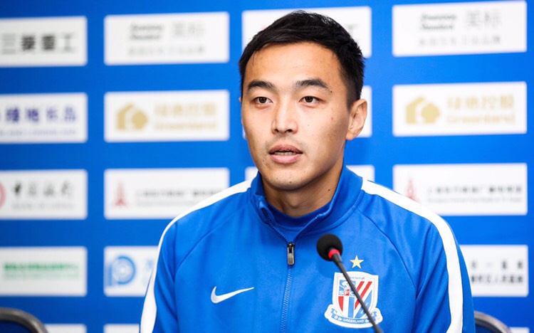 冯潇霆把申花当第2个家,感谢恒大球迷,球迷:这就不把大连当家了