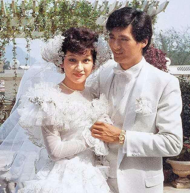 离婚后嫁富二代隐退,老公破产后复出养家|余安安|富二代|周润发_新浪