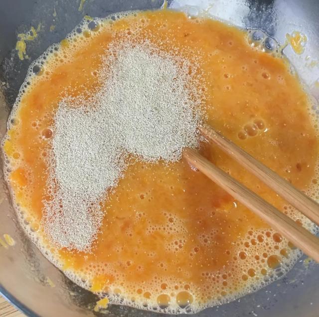 山东壮汉亲自下厨，蒸一锅网红南瓜红枣馒头，老妈吃完不催婚了