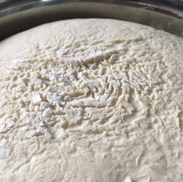 山东壮汉亲自下厨，蒸一锅网红南瓜红枣馒头，老妈吃完不催婚了