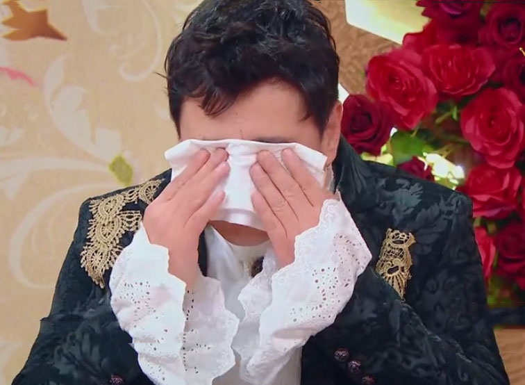 《王牌对王牌》五周年庆典,黄晓明扮相惊艳众人,沈腾却哭了两次