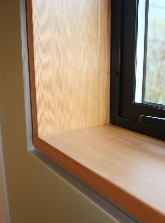 我们常见的包窗套材料,木质板材居多,类似于这样