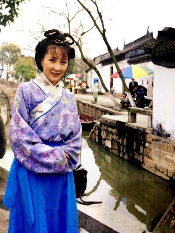 她是国家一级演员,出道 27年零绯闻,如今51岁婚姻生活却成谜|夏力薪