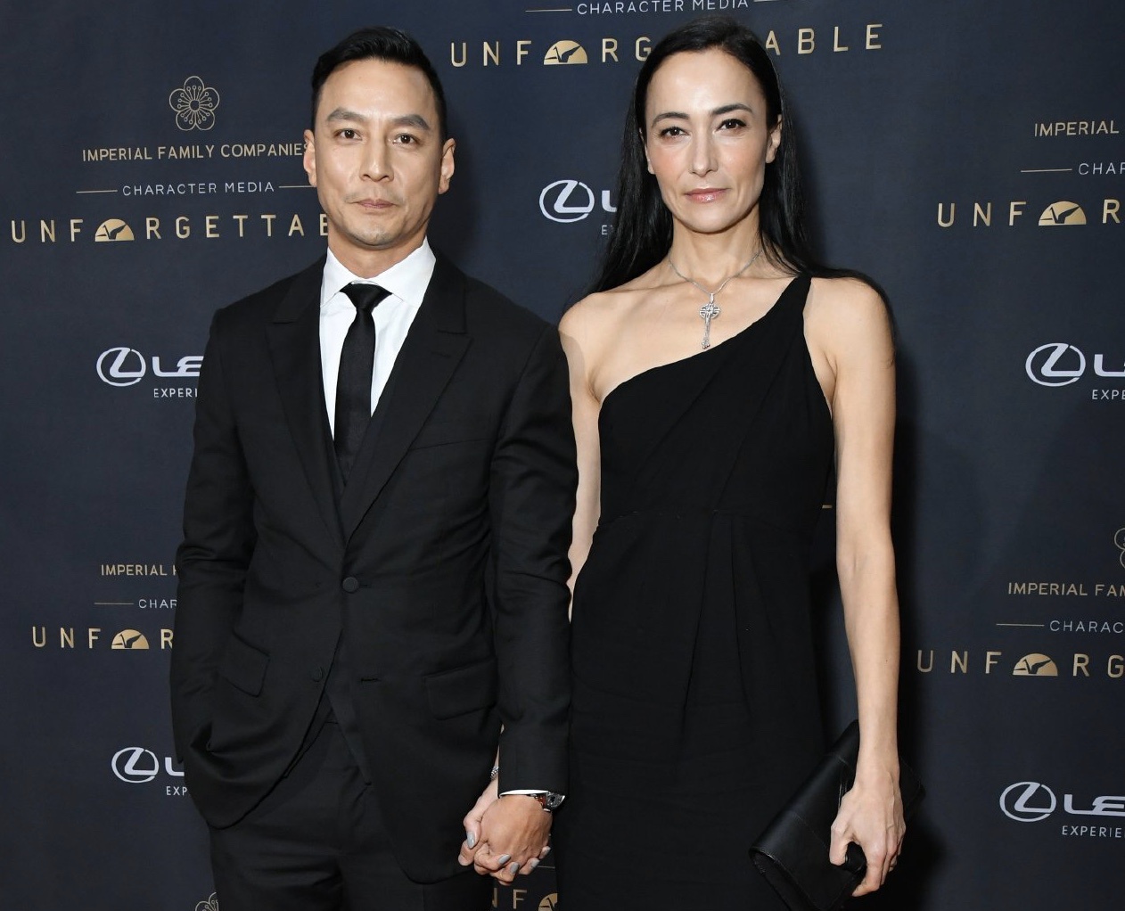 女儿长大后首次曝光正面照,卫衣仔裤五官像妈妈|雷珊|吴彦祖|五官