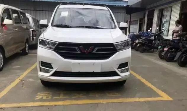 2020五菱宏光s曝光,比宝骏360漂亮,搭载1.5l发动机