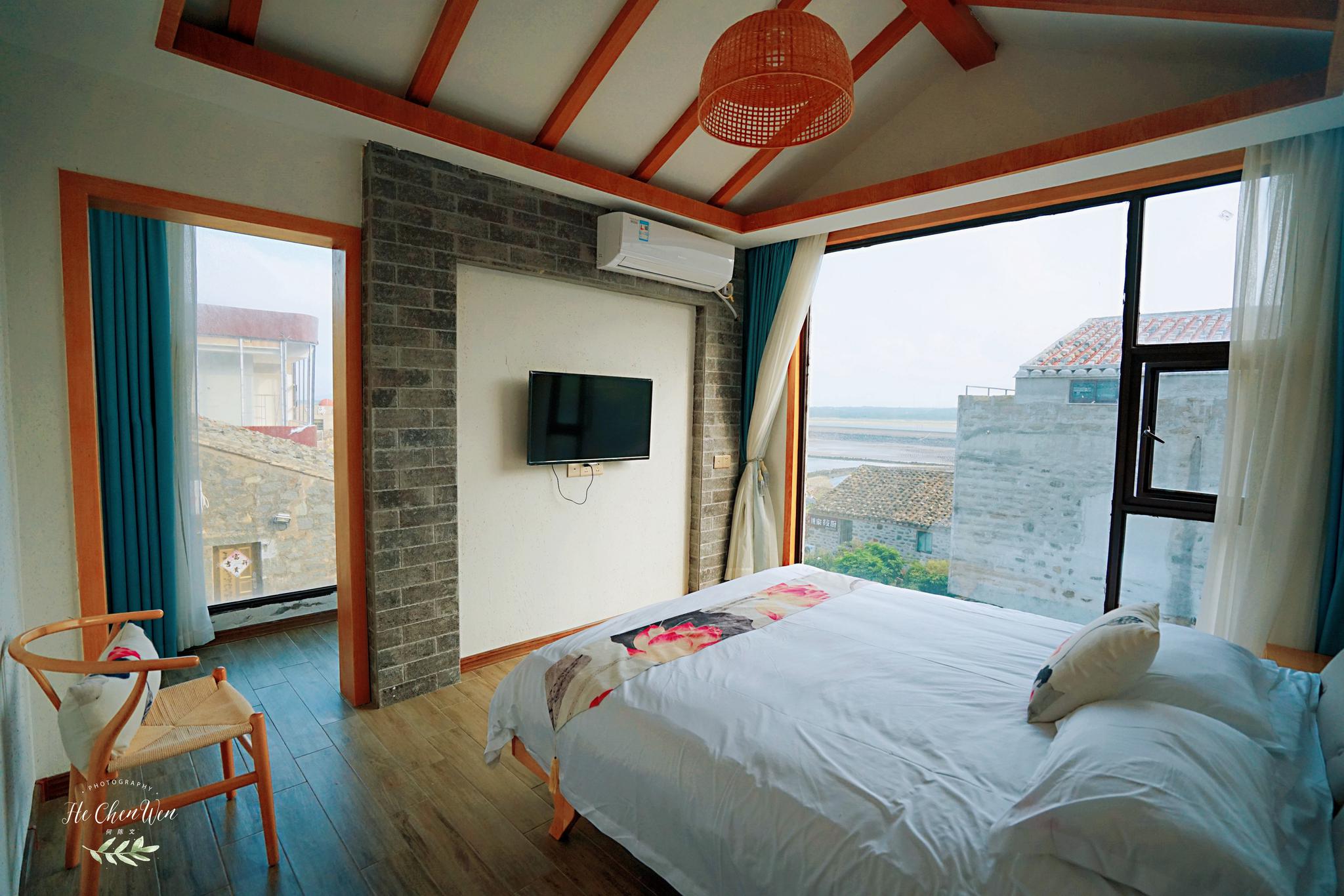 平潭的小渔村,藏着一家会唱歌的民宿,面朝大海,春暖花开