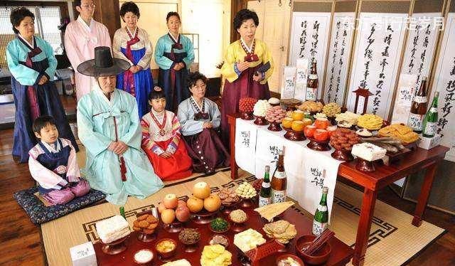 韩国人用白纸写春联用白纸包压岁钱韩国春节与中国有何异同