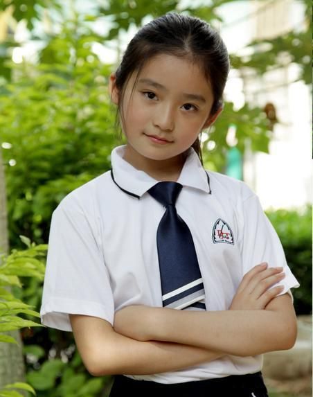 泰国6岁女童获选美冠军,"成熟韵味"惹争议,网友:长得太着急|童星|父母