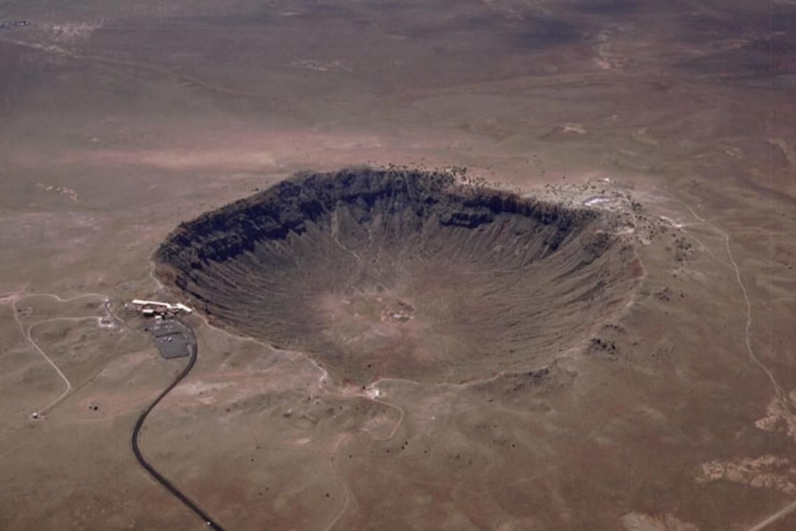 地球上最大的陨石坑图片