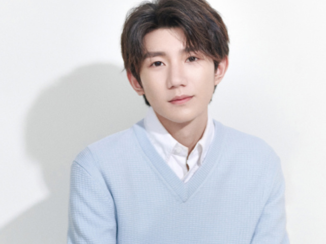 王源三七分,易烊千玺三七分,王俊凯三七分,黄子韬:真帅气!