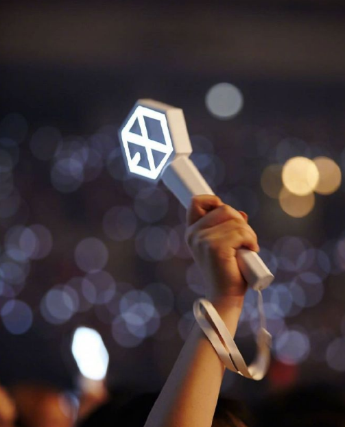 exo金俊勉正式入伍,离开前依旧强调团魂,exo和爱丽对他太重要!