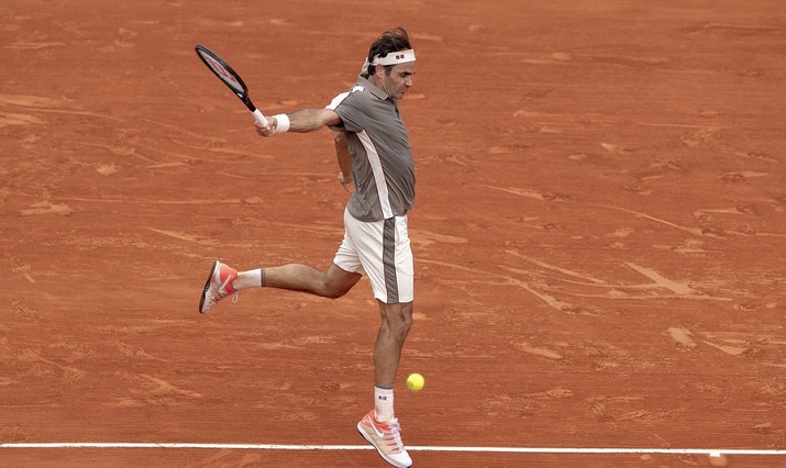 未满19岁的他,在两盘领先的情况下,被同胞克拉托奇维尔拖入了五盘大战