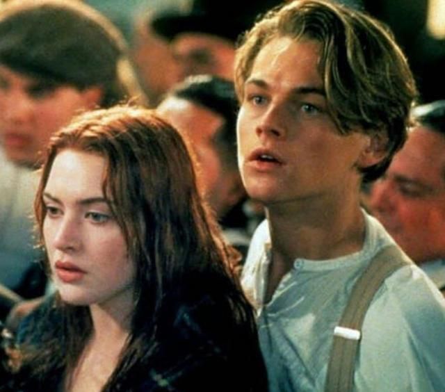 杰克和露丝同框照爆出,杰克身材发福,脸部肌肤变的越来越松弛