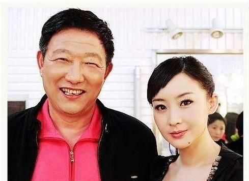 从央视常客到"被捉奸",买红妹渐变人生背后|买红妹|孙楠|潘蔚_新浪