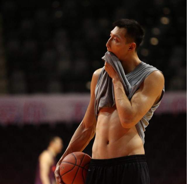 腹肌|张伟丽|易建联_新浪新闻