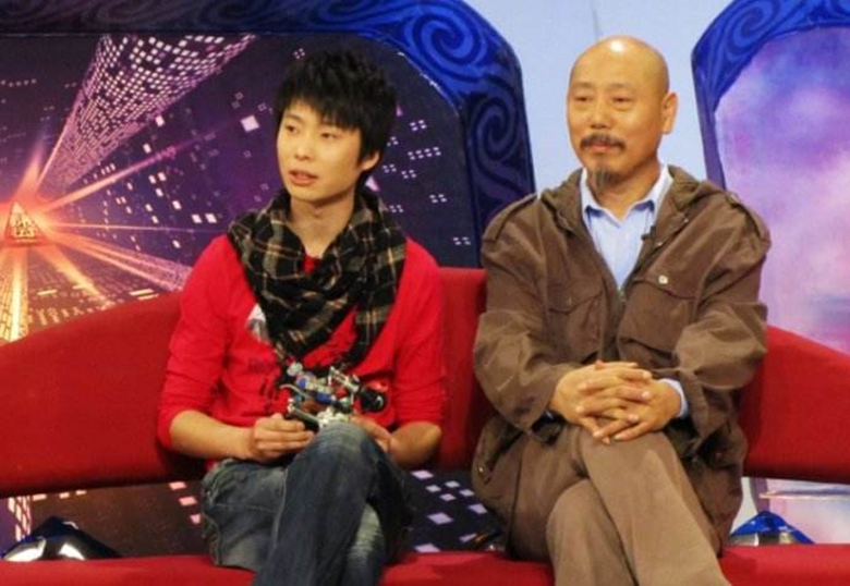 为什么网友说李成儒的儿子李大海是娱乐圈悲催的星二代?