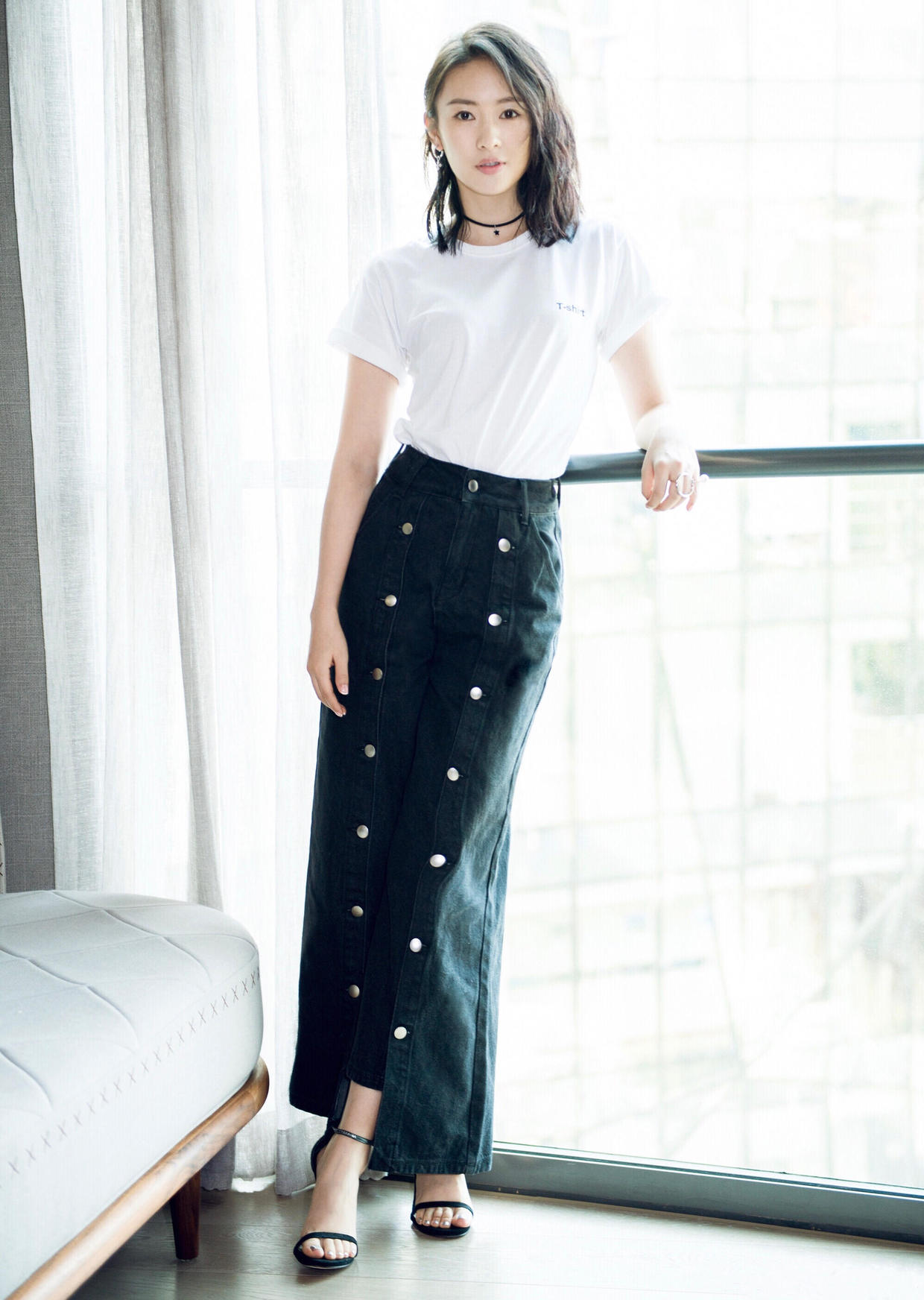 中性风格穿搭气质感爆棚,女神的她果然很撩人|童谣|气质|牛仔裤_新浪